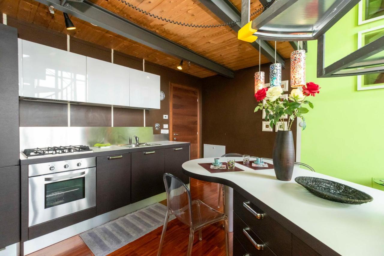 Dora Riverside Modern Apartment With Private Parking Turin Ngoại thất bức ảnh